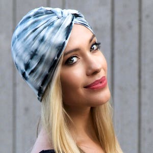 Soft Turban Hat, No Tie Turban, Chemo Hat, Fall Accessory, Hair Covering, Beanie Beret, Head Wrap, Gray Packable Turban, Front Twist Turban Gray Tie Dye