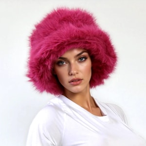 Chapeau en fausse fourrure fait main : Bob d'hiver