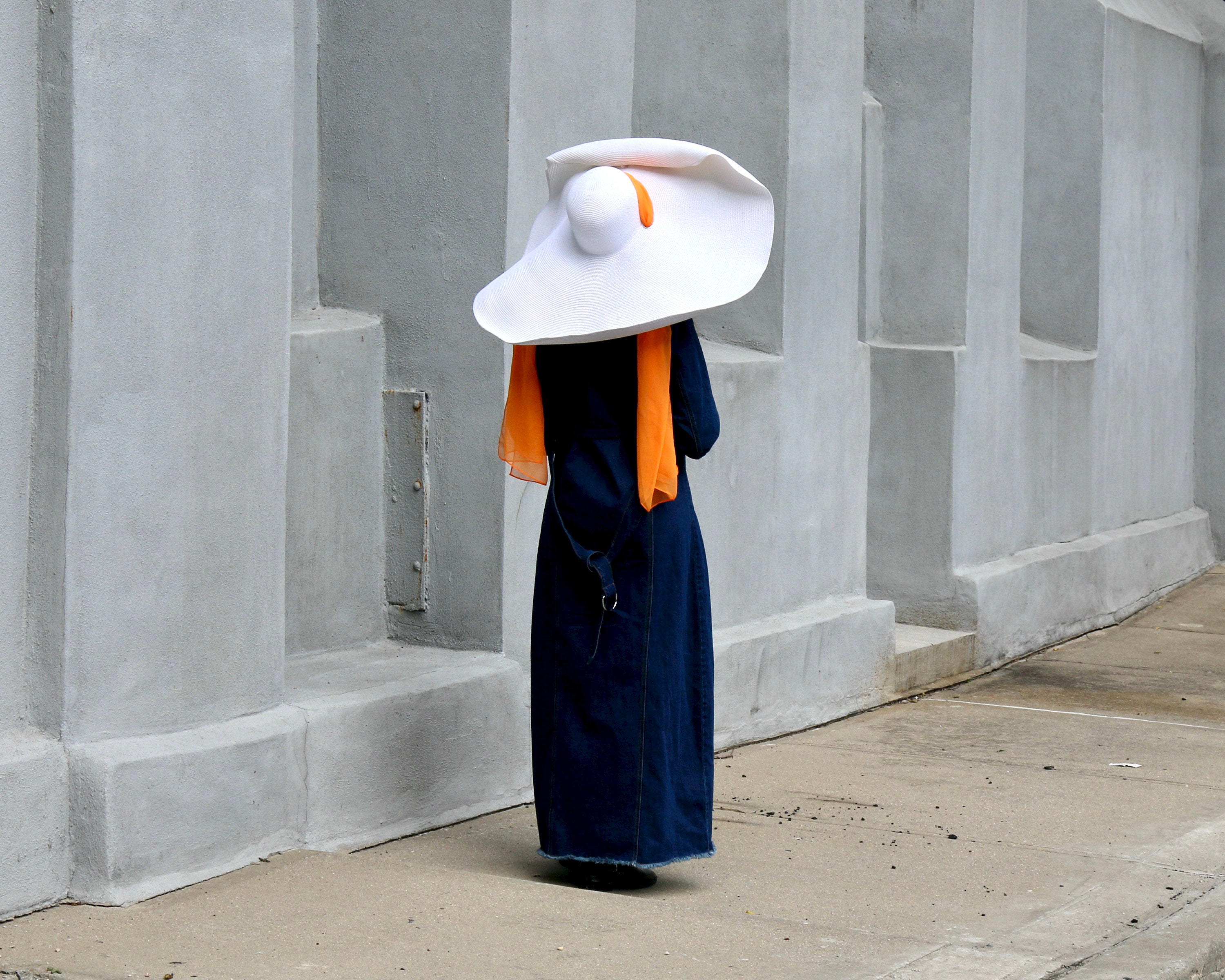 Black Sunhat Giant Brim Hat 12 Inch 