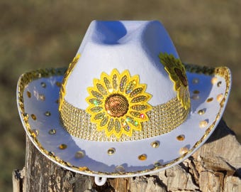 Sunflower Cowboy Hat, Wild Flower Hat, Sunflower Accessories, Yellow Flower Cowgirl Hat, Bohemian Hippy Girl, Festival Rave Concert Party