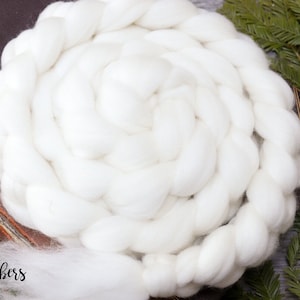 CORMO Natural White Cormo Wool Roving, Combed Top Spinning, Felting, Dyeing Wool Fiber, Grown and Processed in the USA - 4 oz