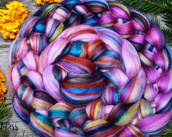 Hilo de seda de lana merino Calypso: lavanda, morado, azul y amarillo para hilado y fieltrado
