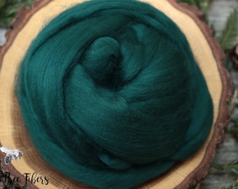 TARTAN Merino wool roving combed top, spinning, nuno felting, weaving - 2 oz