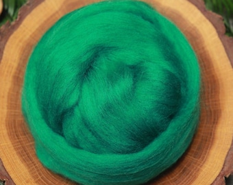 GREEN Corriedale Wool Combed Top Roving for felting, spinning, needle feeling, weaving - 2 oz
