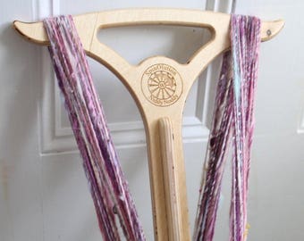 SpinOlution Niddy Noddy Collapsible skein maker - 2 yards