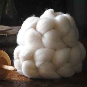 FALKLAND Undyed Combed Top Natural Wool Roving Spinning Felting fiber