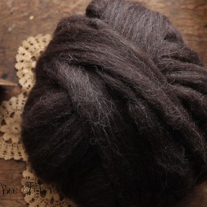 SHETLAND Natural Black Undyed Wool Roving Combed Top Spinning or Felting Fiber 4 oz image 2