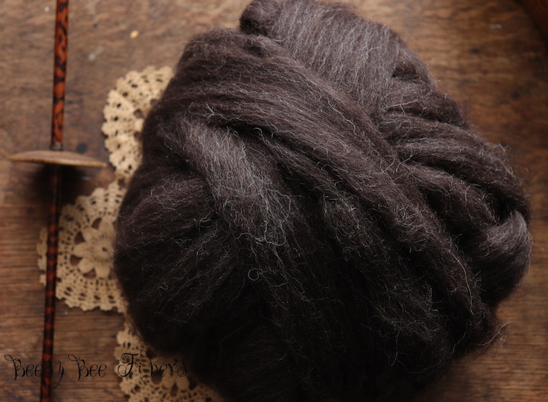 SHETLAND Natural Black Undyed Wool Roving Combed Top Spinning or Felting Fiber 4 oz image 2