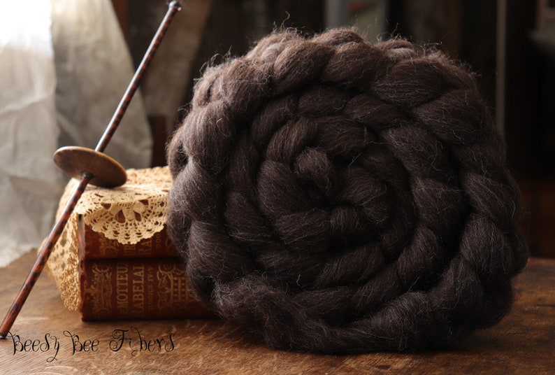 SHETLAND Natural Black Undyed Wool Roving Combed Top Spinning or Felting Fiber 4 oz image 3