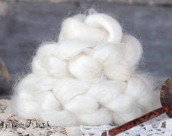 MOHAIR Wool Roving, Yearling Mohair Combed Top, Young Adult Mohair, Spinning Wool, Needle Felting, Wet Felting, Spinning Wool - 4 oz