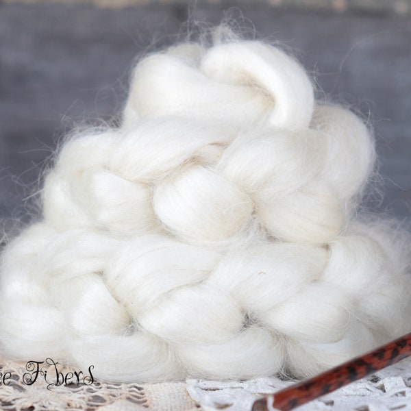 MOHAIR Wool Roving, Yearling Mohair Combed Top, Young Adult Mohair, Spinning Wool, Needle Felting, Wet Felting, Spinning Wool - 4 oz