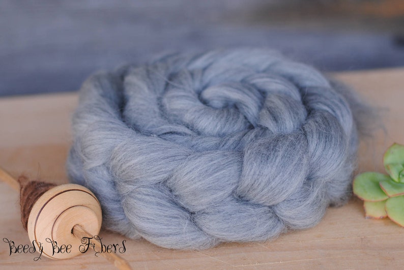 Undyed Soft Natural GRAY MERINO Combed Top Wool Roving Spinning Felting fiber 4 oz image 4