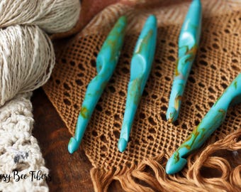 TURQUOISE Resin Crochet Hook, Ergonomic Thumb Rest, Handmade