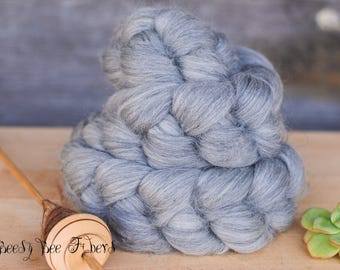 Undyed Soft Natural GRAY MERINO Combed Top Wool Roving Spinning Felting fiber - 4 oz