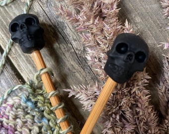 Knitting Needle Toppers Silicone Skull - Knitting Notions, Point Protectors - Set of Two