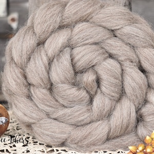 Oatmeal BFL Wool Roving: Undyed Blue Face Leicester Fiber for Spinning & Felting