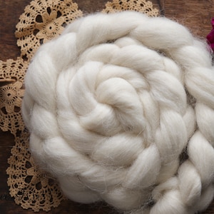 Baby Huacaya Alpaca Roving Natural White Ecru Combed Top Undyed Luxury Fiber for Spinning, Felting - 4 oz