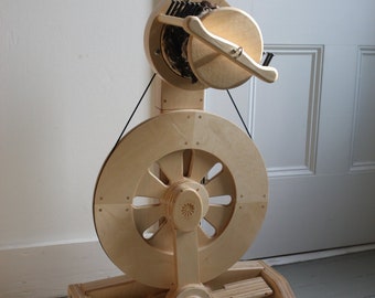 SPINOLUTION ECHO Spinning Wheel: Double Drive, Lightweight Studio Design