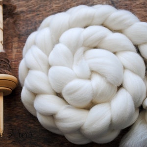 Domestic Merino Natural Ecru Undyed Combed Top Wool Roving Spinning Felting fiber 4 oz image 4