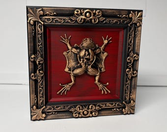 Framed Dissected Frog Art – Gothic Curiosity Cabinet Decor, 3D Printed Oddity