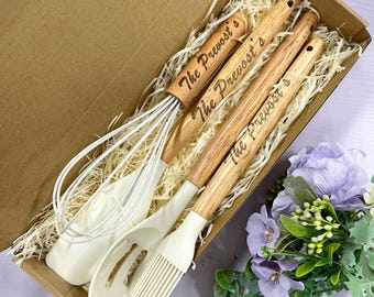 Set of 4 Personalized Kitchen Utensils, Personalized Whisk, Personalized Kitchen Tool with Wooden Handles, Housewarming Gift, Cookware Set