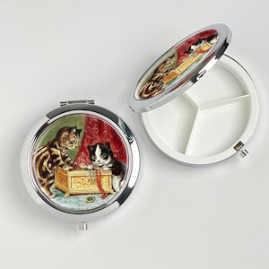 Vintage Cute Cat Thief Pill box, travel pill box, portable pill box, vitamin storage box, metal makeup mirror Gift