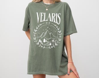 ACOTAR Velaris T-Shirt, illyrische Ramiel Bergszene, Nachtgericht Grafik Tee, Romantasy Bücherwurm Shirt, Fantasy Buchklub Booktok Kleidung