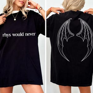 Camiseta ACOTAR con alas de Rhysand, divertida camiseta con gráficos ilirios de Bat Boys, ropa de Rhys Never Would Bookish, regalo para amantes de los libros de fantasía, lectura romántica