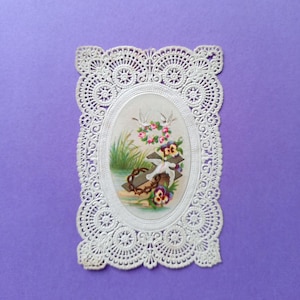 Années 1880, croix avec colombe et fleurs, carte de prière antique ou canivet, belle dentelle de papier avec lithographie centrale, image sainte française