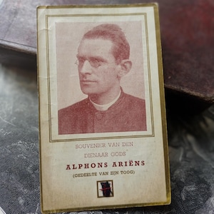 1935, imagen con reliquia de tela del sacerdote holandés Alphons Ariëns, Reliquia, Estampa católica religiosa, santuario