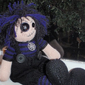 e-Pattern - Knitted Doll - Spike - a goth-style knitted doll - PDF