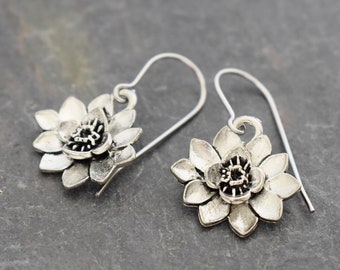 Water Lily Earrings, Flower Earrings, Flower lover Gift, Water Lily Jewelry, Flower Jewelry, Gift for Her