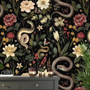 Carta da parati Serents, murale con serpenti e fiori da staccare e attaccare, decorazione da parete in stile gotico scuro, murale botanico su sfondo nero, arte murale con piante della foresta