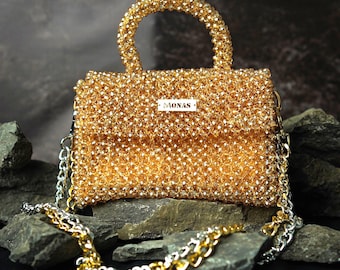 Handmade Pearl Beaded Clutch Bag: Elegant Bridal Purse