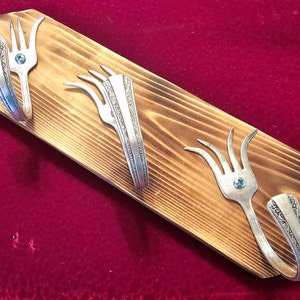 Diagonal Wave Fork Wall Hooks - Recycled Silverware Key Holder & Hanger - Rustic Home Decor - Entryway Hooks