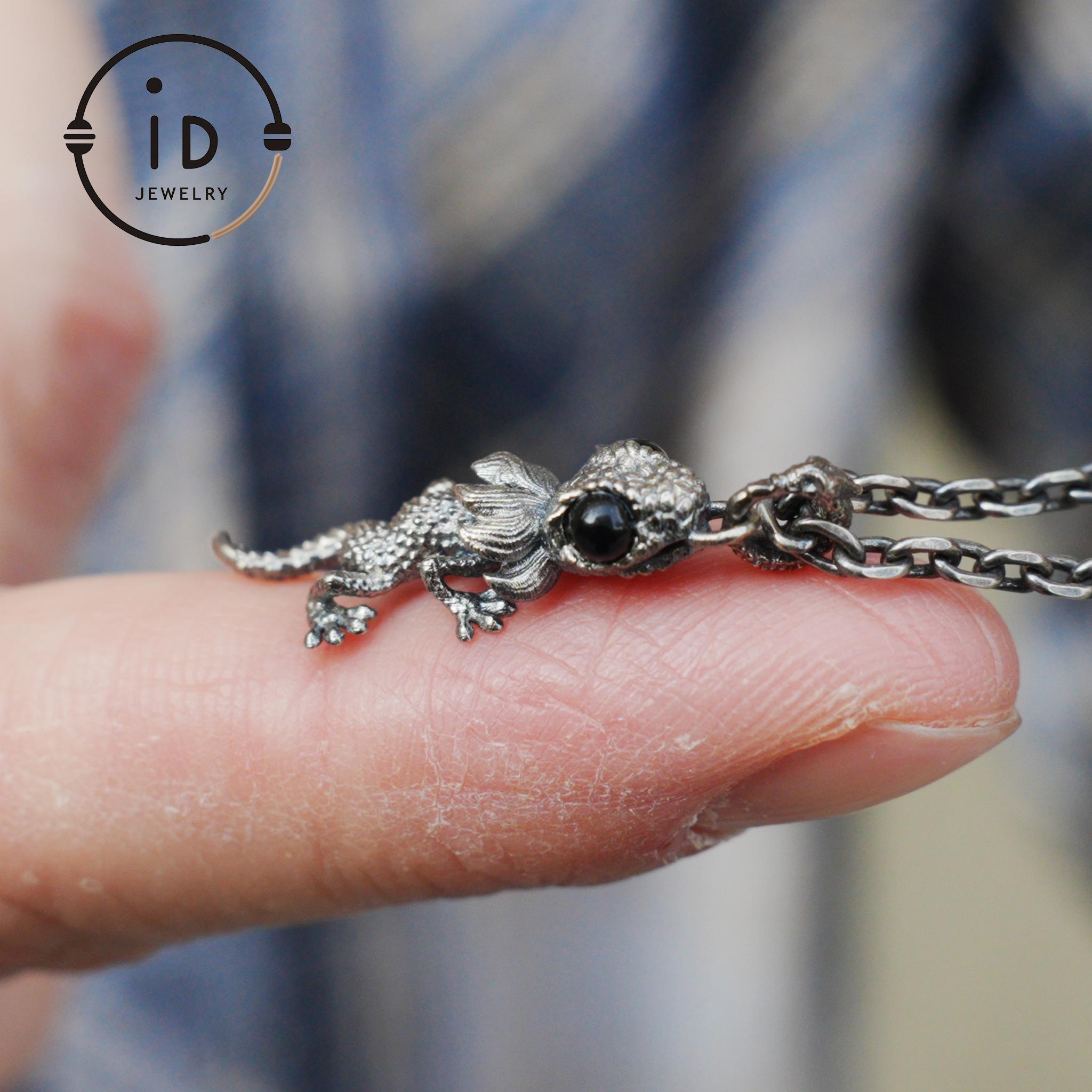 Collier Pendentif Lézard Argenté – Fantaisie Unisexe, Noir