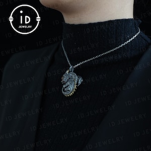 Ciondolo Draghetto · Gioiello fantasy artigianale in argento 925 e quarzo rutilato dorato · Simbolo di forza interiore e spirito protettivo
