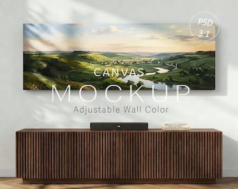 Panoramisch canvasmodel PSD, 3:1 landschapsmuurkunstmodel, bewerkbare muurkleur, neutrale woonkamerscène, breed canvas in galerieverpakking