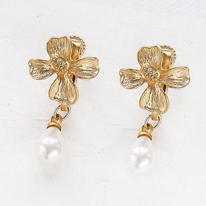 Geranium with pearl Clip-On Earrings, Floral Earrings, Gold And Silver Jewelry