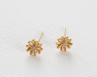 Tiny Daisy Earrings , Stud Earrings, Floral Earrings, Gold And Silver Jewelry