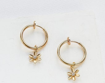 Daisy Clip-On Hoop Earrings, Clip On Earrings, Flower Shaped Earrings, Crystal Earrings, Hoop Earrings, Minimalist Earrings, Simple Earrings