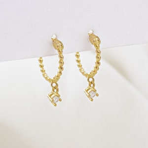 Small Madison Earrings, Hoop Earrings, Trendy Earrings, Classic Earrings, Zirconia Stones Jewelry imagem 1