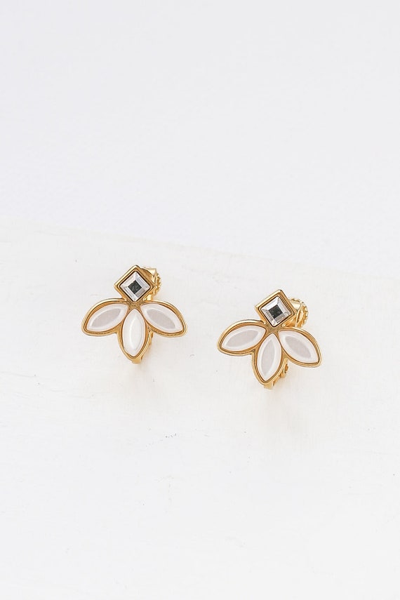 Paula Clip on Earrings Flower Earrings Post Earrings Minimalist Earrings Simple Earrings Etsy Ireland