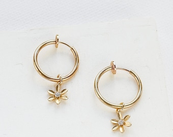 Daisy Clip-On Hoop Earrings, Summer Earrings. Flower Earrings, Minimalist Earrings, Simple Earrings
