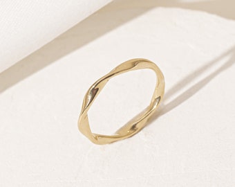 Vibe Ring, Twist Ring, Simple Ring, Delicate Ring, Minimal Jewelry, Stackable Ring