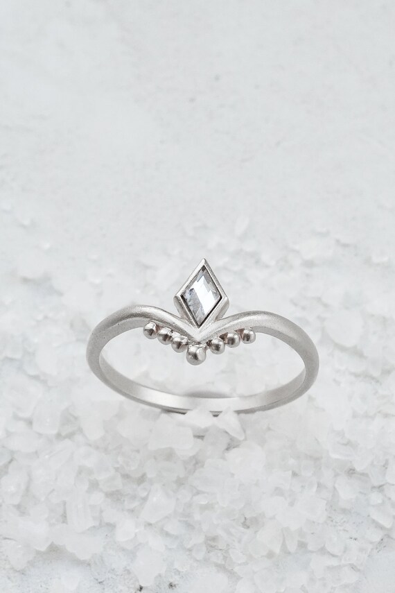 Charme minimalistische Ringe V-förmig einfache Kristall Frauen Ringe Hochzeit