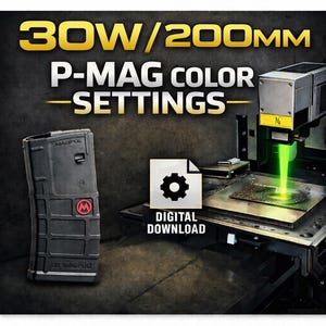 Puede incluir: Imagen de un cargador P-MAG negro con un logotipo rojo, sobre un fondo oscuro. El texto "30W/200MM P-MAG COLOR SETTINGS" es dorado. También hay un icono de descarga digital.