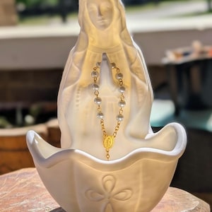 Vibrant Mary - Rosary Holder