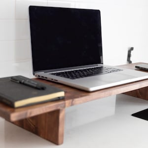 Soporte para monitor / Estante de escritorio de madera artesanal / Soporte de madera para dos monitores / Organizador de escritorio