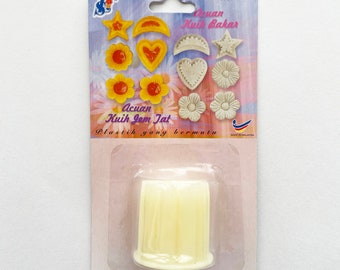 Small 10 Petals Flower Shaped Pineapple Tart Cutter / Kuih Bangkit Tapioca Cookie Cutter / Mold / Mould